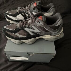 New Balance Black and Gray Lifestyle Sneakers